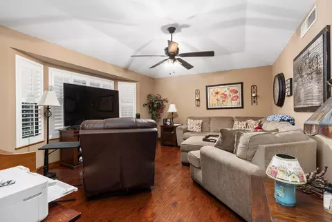 131 Post Ave, Sanger, CA 93657 photo 6