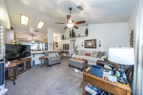 1192 Cousins Dr, Lemoore, CA 93245 photo 7