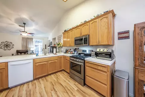 1192 Cousins Dr, Lemoore, CA 93245 photo 12