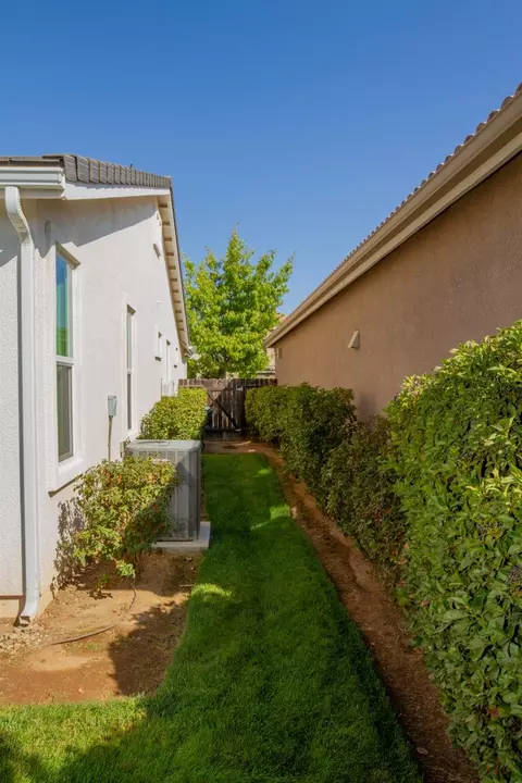3552 Hampton Way, Clovis, CA 93619 photo 37