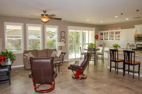 3552 Hampton Way, Clovis, CA 93619 photo 2