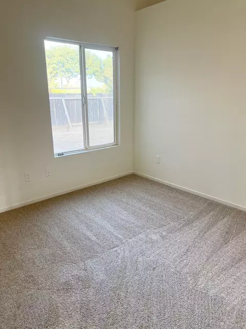 1763 Eisenhower Ln, Madera, CA 93638 photo 10