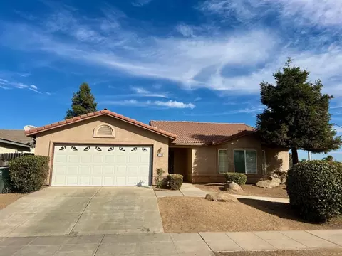 1763 Eisenhower Ln, Madera, CA 93638 photo 1