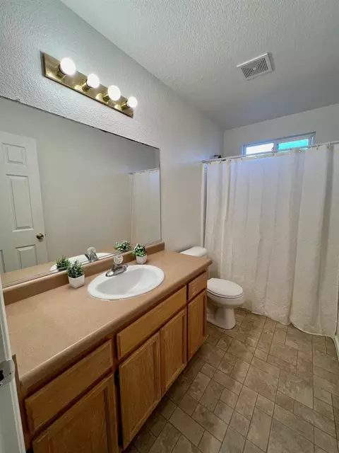 1763 Eisenhower Ln, Madera, CA 93638 photo 7