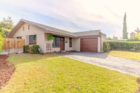 943 Brookhaven Dr, Clovis, CA 93612 photo 3