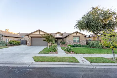 3368 Beverly Ave, Clovis, CA 93619 photo 1