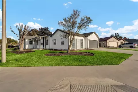 410 Westgate Pl, Lemoore, CA 93245 photo 4