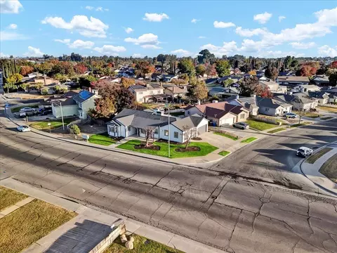 410 Westgate Pl, Lemoore, CA 93245 photo 9