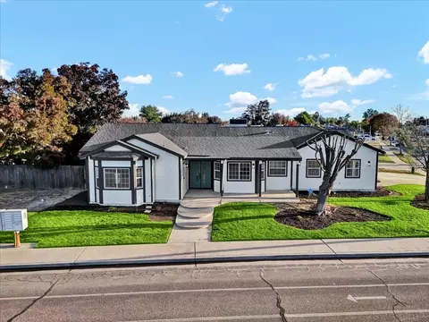 410 Westgate Pl, Lemoore, CA 93245 photo 5