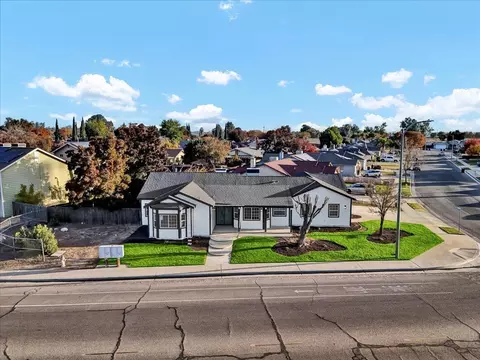 410 Westgate Pl, Lemoore, CA 93245 photo 8