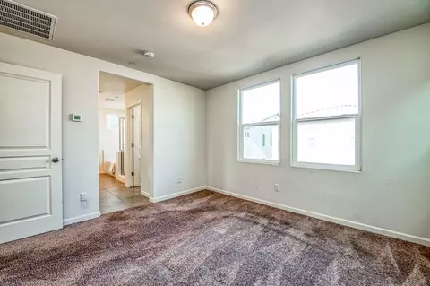 6044 E Bishop Ln, Fresno, CA 93727 photo 18