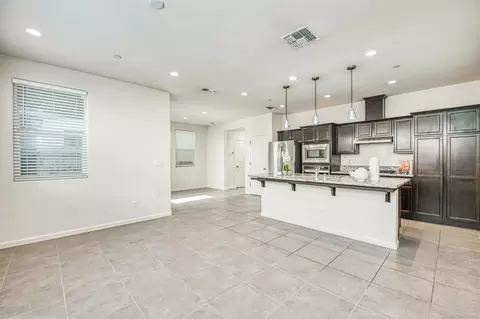 6044 E Bishop Ln, Fresno, CA 93727 photo 11