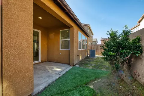 6044 E Bishop Ln, Fresno, CA 93727 photo 31