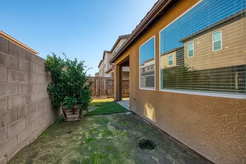 6044 E Bishop Ln, Fresno, CA 93727 photo 34