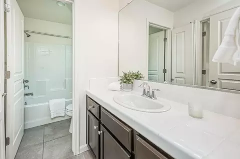 6044 E Bishop Ln, Fresno, CA 93727 photo 28
