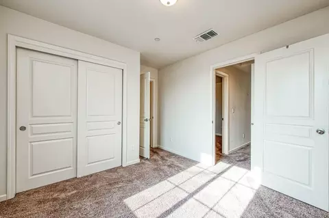 6044 E Bishop Ln, Fresno, CA 93727 photo 29