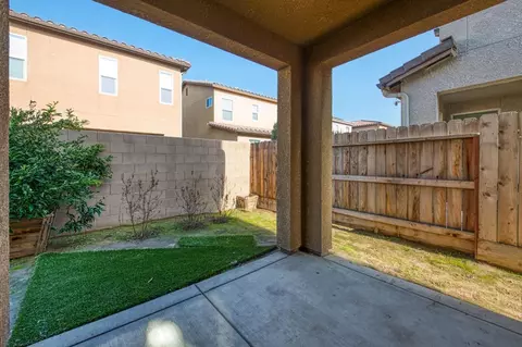 6044 E Bishop Ln, Fresno, CA 93727 photo 30