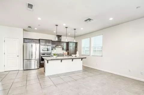 6044 E Bishop Ln, Fresno, CA 93727 photo 16