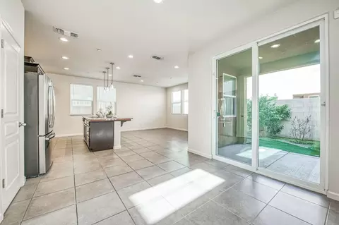 6044 E Bishop Ln, Fresno, CA 93727 photo 12