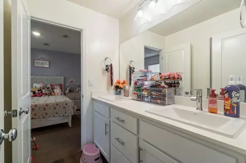 1521 Concord Ave, Madera, CA 93637 photo 17