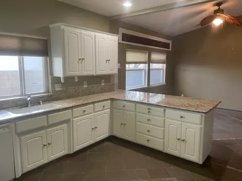 3300 Camino Ct, Madera, CA 93637 photo 2