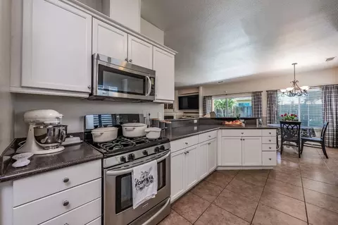 1365 National Dr, Lemoore, CA 93245 photo 15