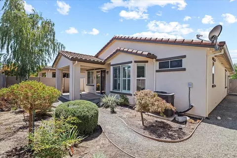 Exterior - 2384 Shadow Berry Dr, Manteca, CA 95336 photo 11 of 17