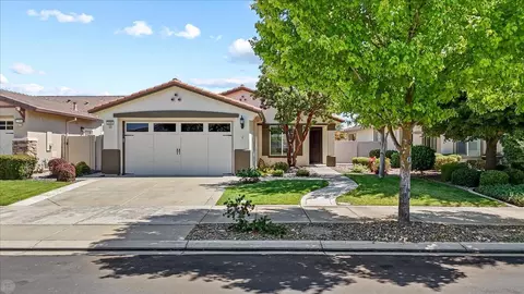 Exterior - 2384 Shadow Berry Dr, Manteca, CA 95336 photo 2 of 17