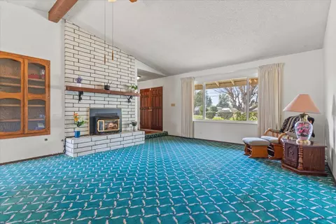 Living - 4149 Mary Ave, Olivehurst, CA 95961 photo 4 of 12