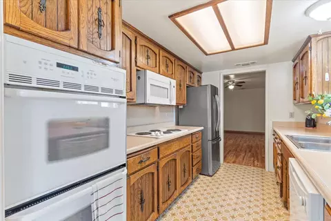 Kitchen - 4149 Mary Ave, Olivehurst, CA 95961 photo 2 of 5