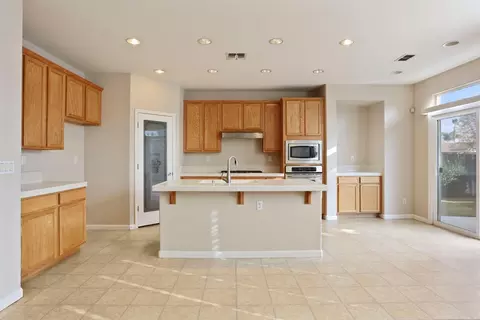 1302 N Oasis Ln, Patterson, CA 95363 photo 8
