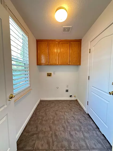 371 Memory Ln, Turlock, CA 95382 photo 16