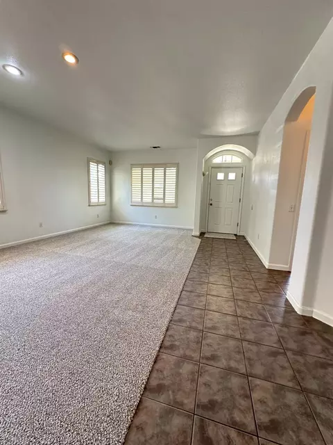 371 Memory Ln, Turlock, CA 95382 photo 2