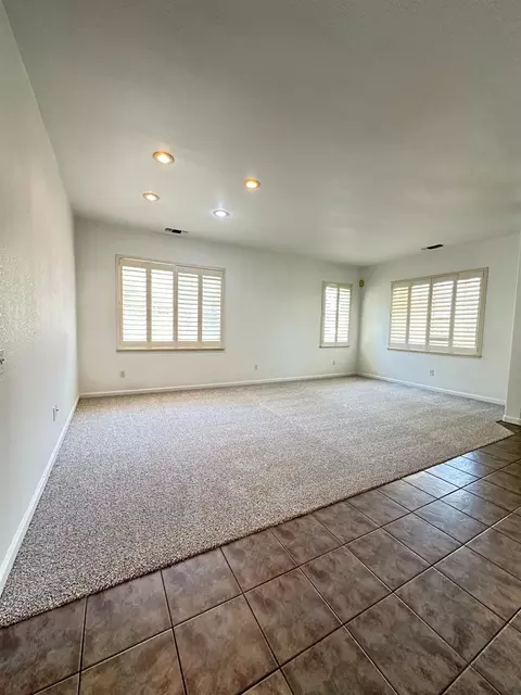 371 Memory Ln, Turlock, CA 95382 photo 3