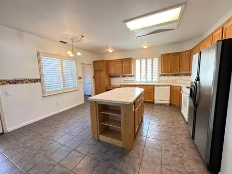 371 Memory Ln, Turlock, CA 95382 photo 12