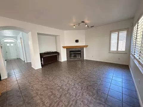 371 Memory Ln, Turlock, CA 95382 photo 10