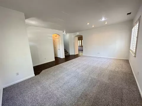 371 Memory Ln, Turlock, CA 95382 photo 4