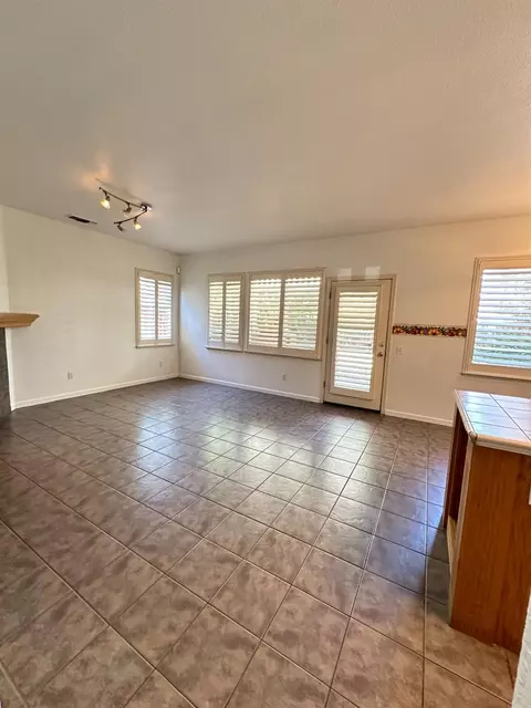 371 Memory Ln, Turlock, CA 95382 photo 9