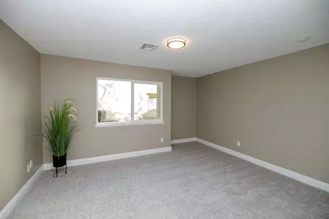 Bedroom - 3400 Sullivan Ct #122, Modesto, CA 95356 photo 4 of 5