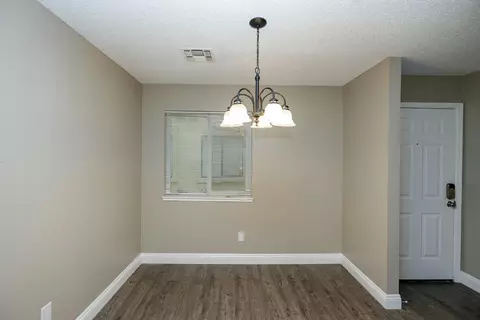 Dining - 3400 Sullivan Ct #122, Modesto, CA 95356 photo 2 of 2