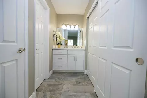 Entry Way - 3400 Sullivan Ct #122, Modesto, CA 95356 photo 3 of 3