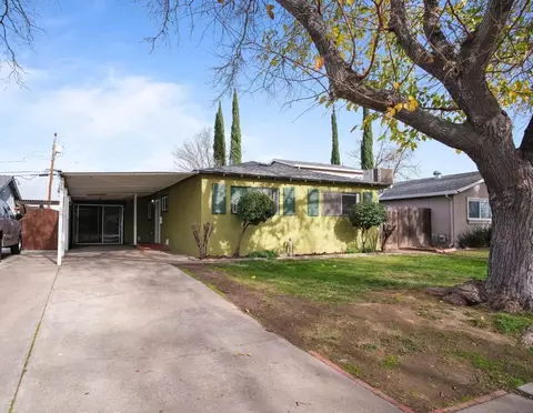 107 E 21st St, Tracy, CA 95376 photo 2