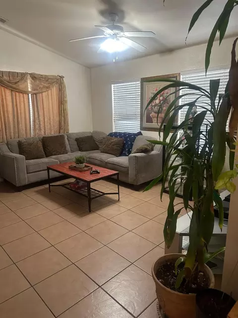 919 Leon Ave, Modesto, CA 95351 photo 4