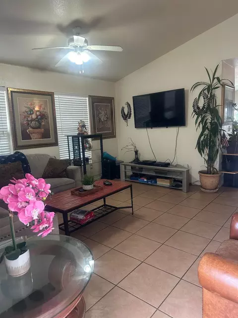 919 Leon Ave, Modesto, CA 95351 photo 3