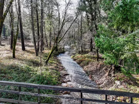 20715 Banerian Pl, Nevada City, CA 95959