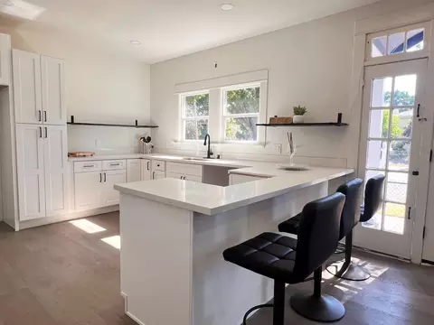 Kitchen - 404 E Jefferson St, Stockton, CA 95206 photo 2 of 4