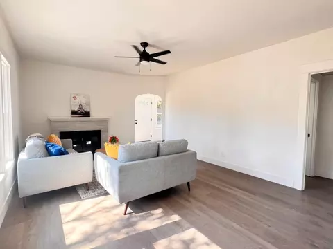 Living - 404 E Jefferson St, Stockton, CA 95206 photo 4 of 5