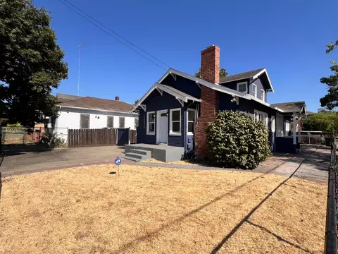 Exterior - 404 E Jefferson St, Stockton, CA 95206 photo 2 of 6