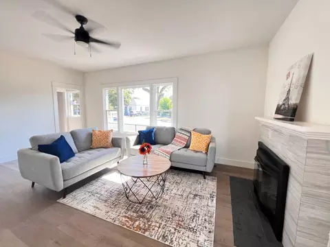 Living - 404 E Jefferson St, Stockton, CA 95206 photo 1 of 5