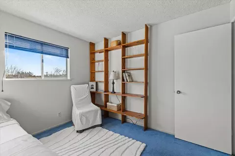Bedroom - 4051 Oak Villa Cir, Carmichael, CA 95608 photo 5 of 8